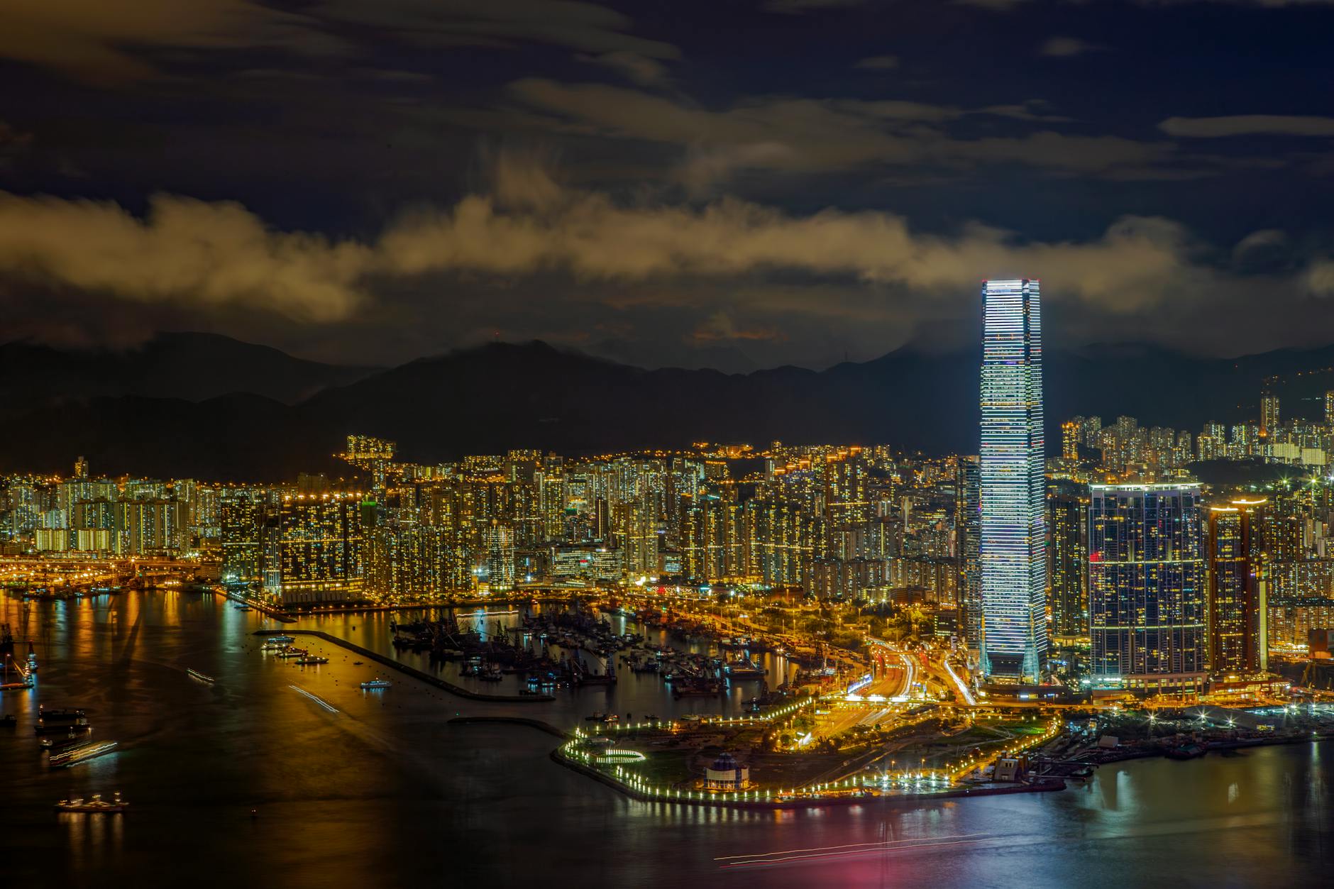 loyalty-hk 配图