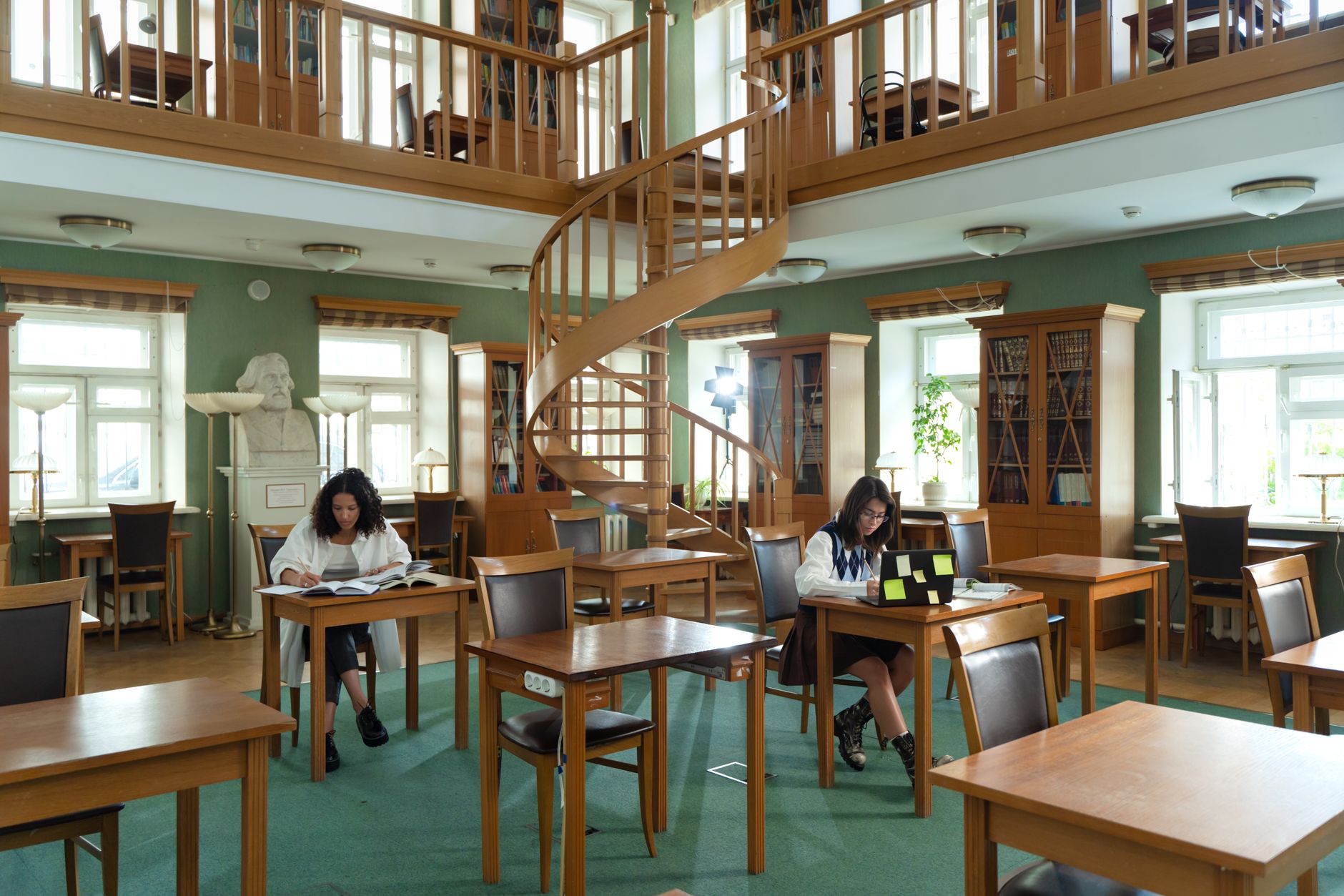 南伊利诺伊大学2026申请指南:美国公立大学的录取要求、费用与排名解读