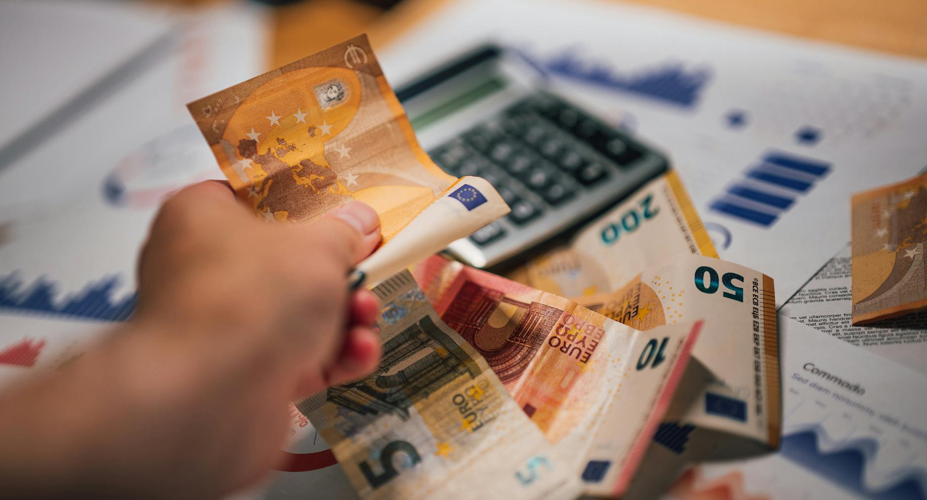 When NOT to Refinance: Hidden Costs Outweighing Cashback