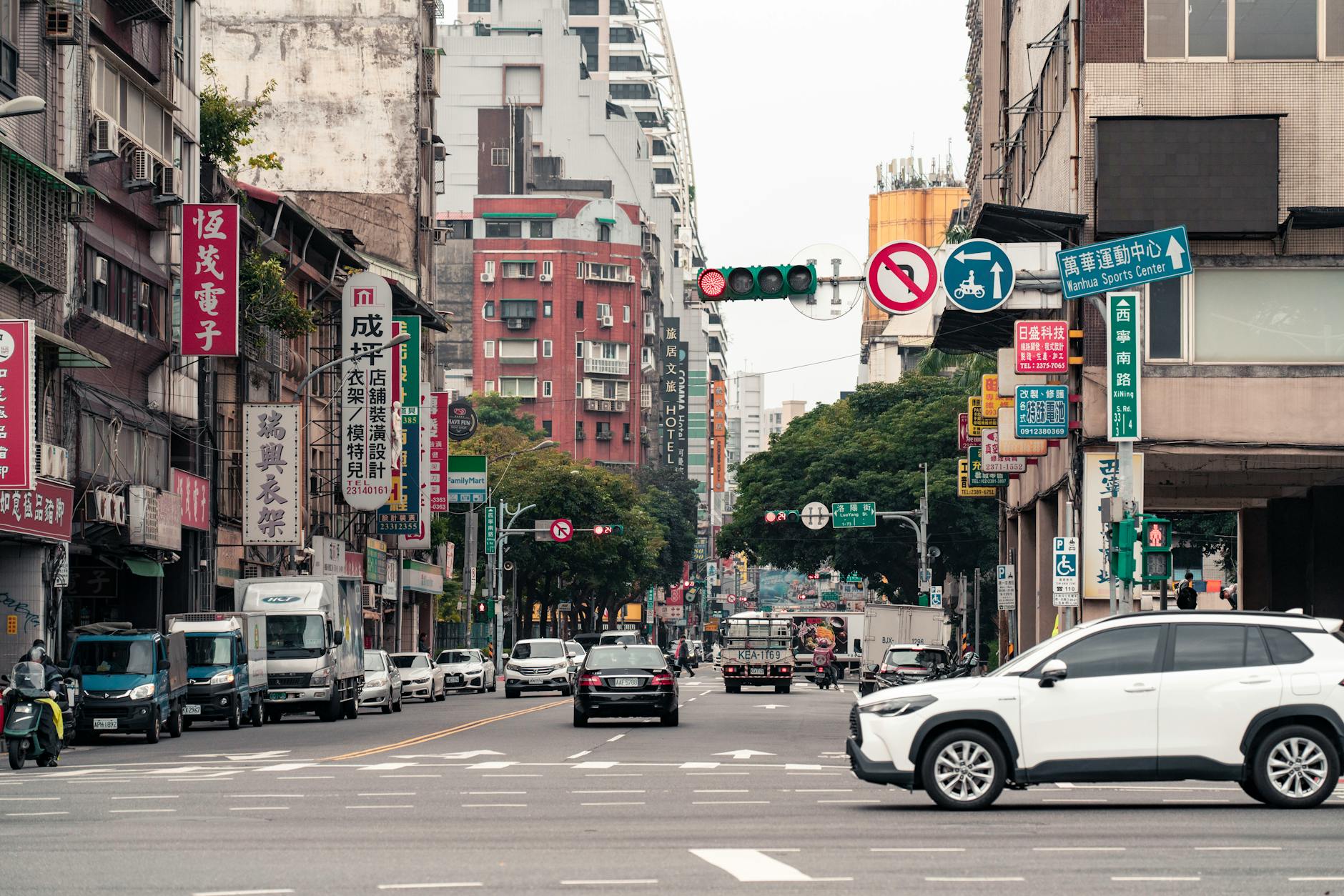 2026 台灣高中生出國留學:美國 vs 加拿大費用對比
