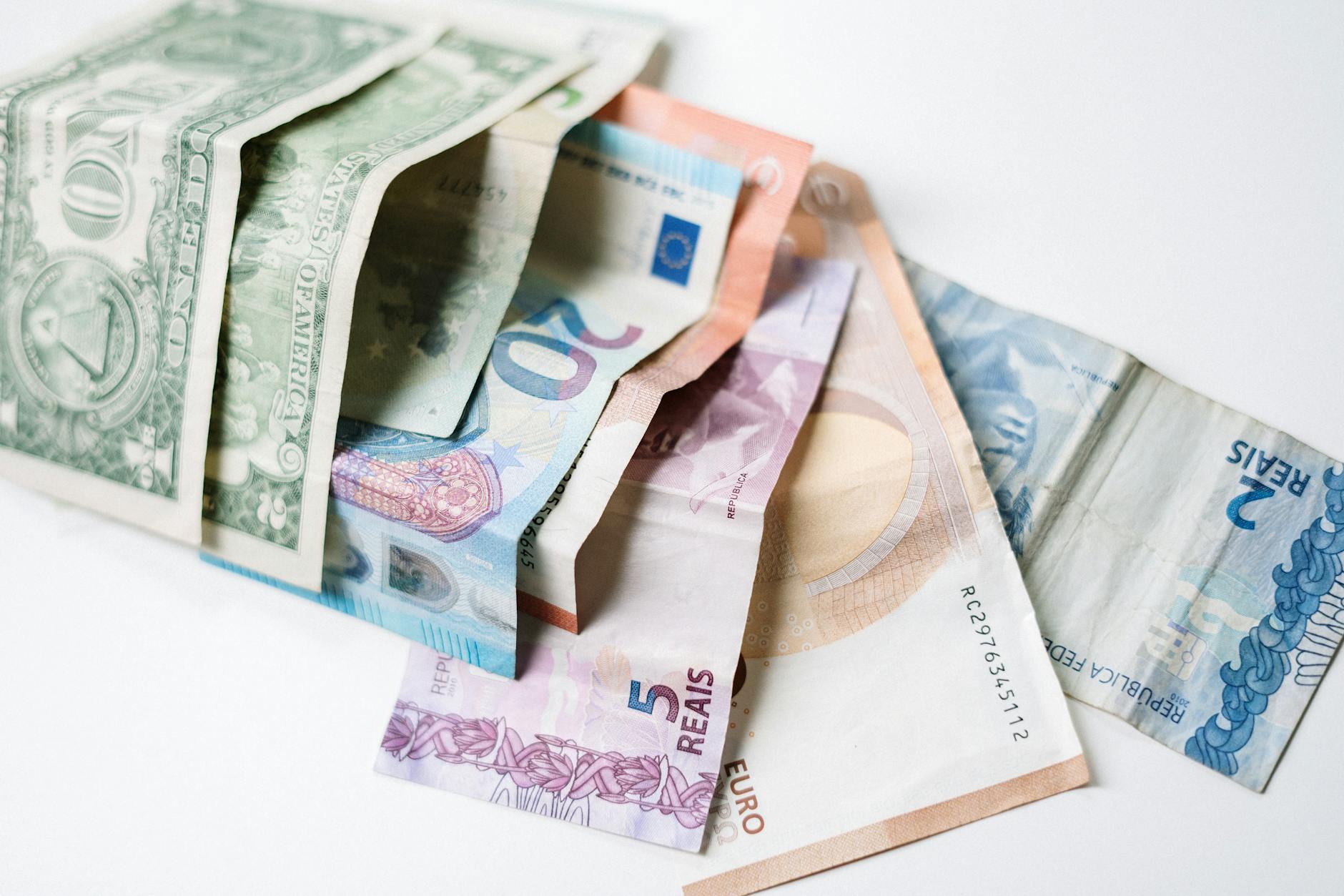 2026 UK vs US Tuition Fees: Which Offers Better ROI?