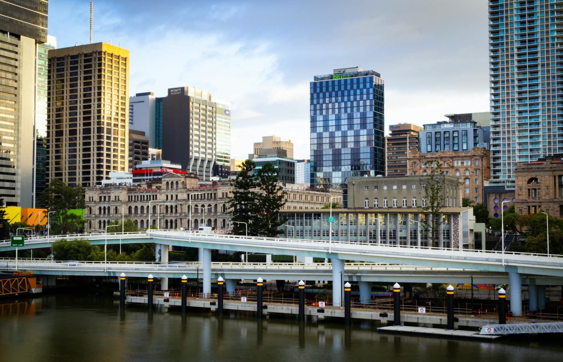 Biaya Hidup di Melbourne vs Brisbane 2026: Mana Lebih Murah?