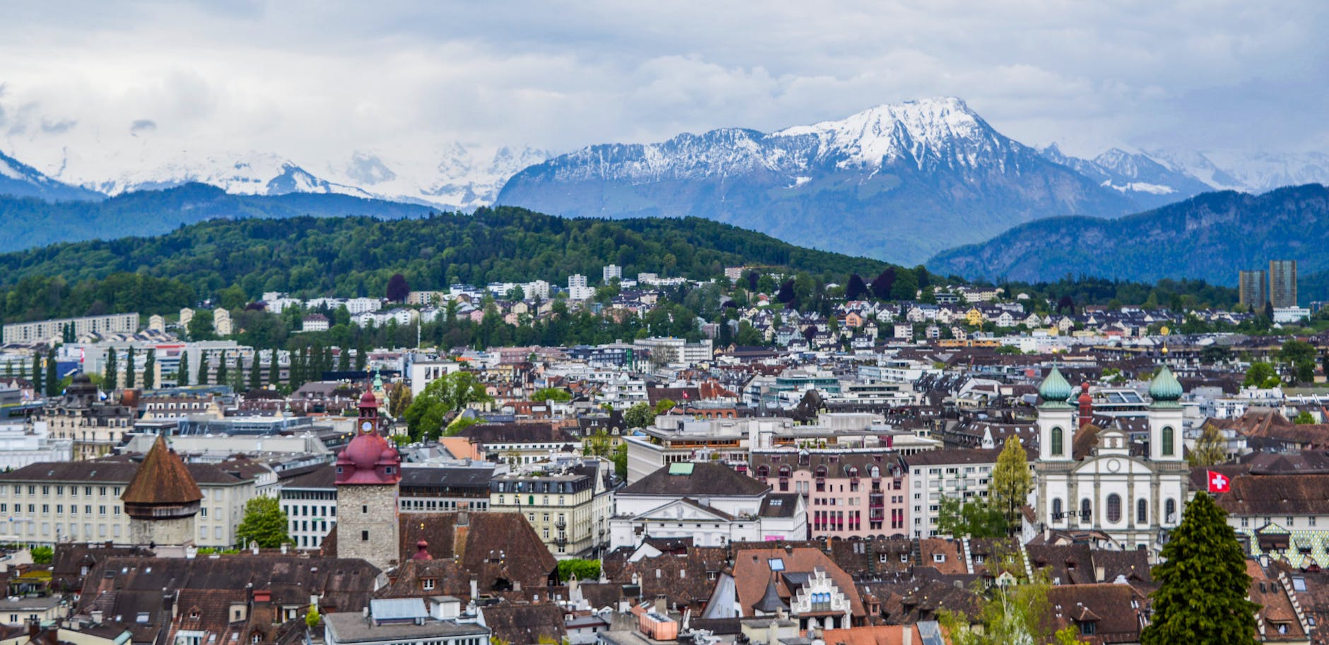 Biaya Hidup di Swiss 2026: 10 Kota Termurah vs Termahal