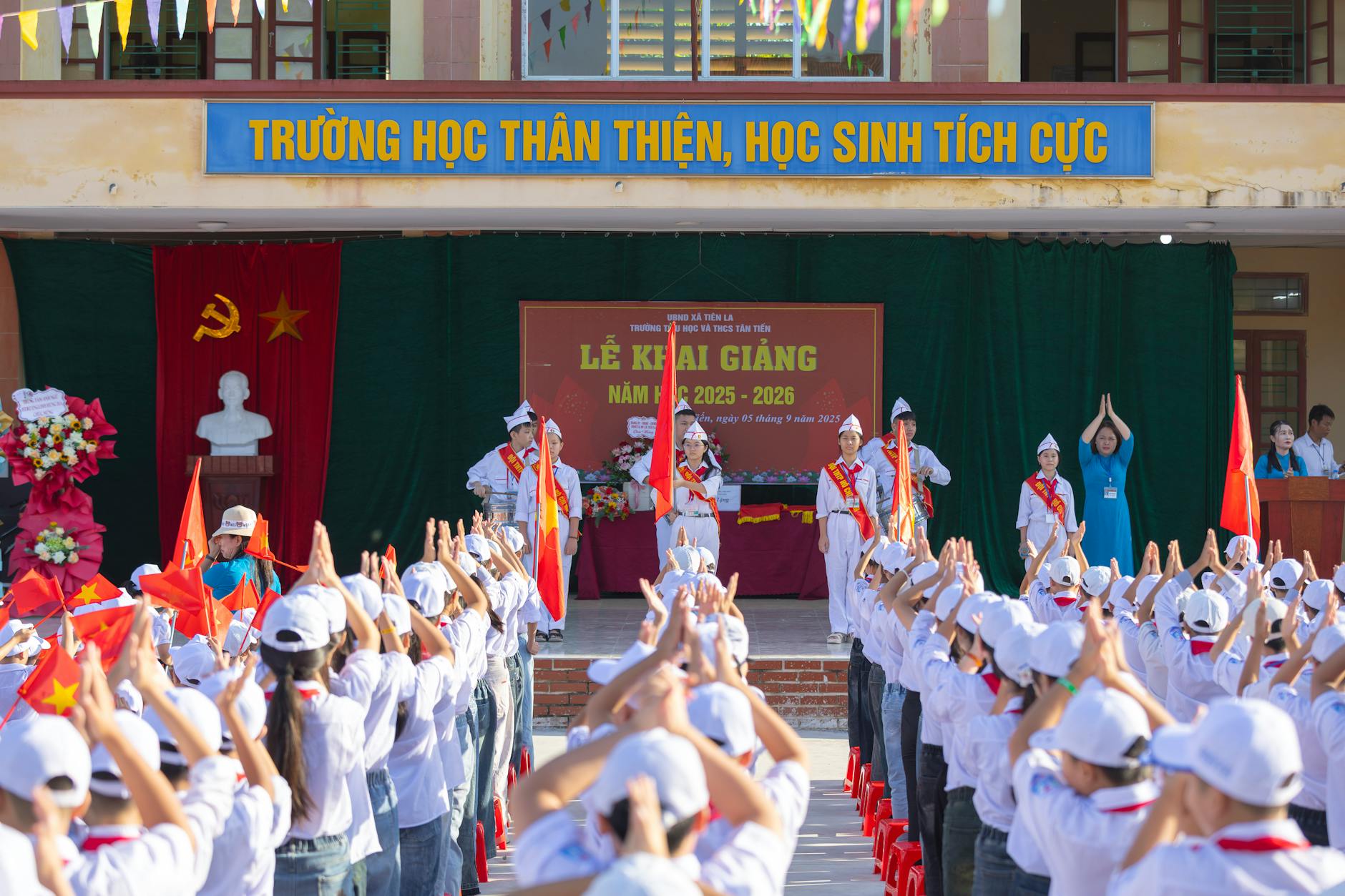 ¿Vale la pena estudiar en Vietnam en 2026? Costos y becas