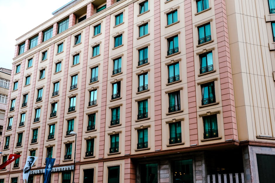 Case Comparison: Booking Directly vs Through a Student Housing Platform